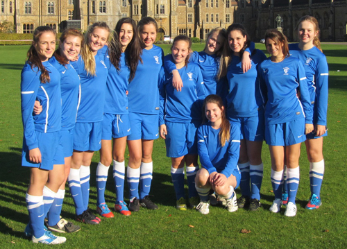 St. Clare's Oxford - girls' football team