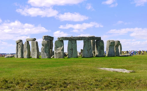 A visit to Stonehenge and Salisbury - St. Clare's, Oxford