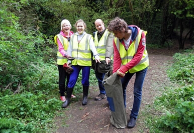 IB Students on a Conservation Trip - St. Clare's, Oxford