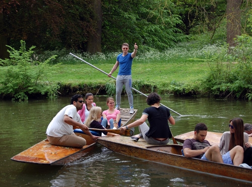 Staff and students punting in Oxford