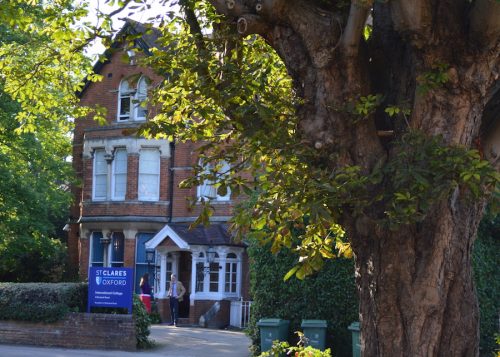 entrance to international college at 18 bardwell road